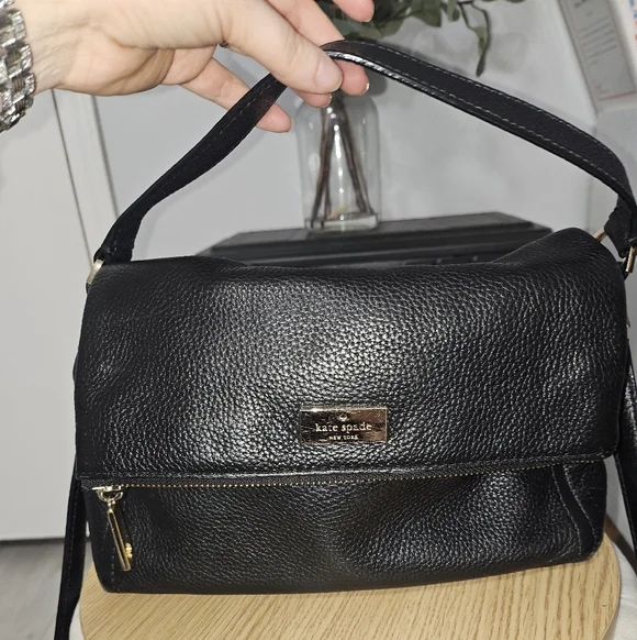 🖤 Kate Spade Fold Over Black Leather Crossbody Bag With Handle 🖤 - Picture 3 of 10